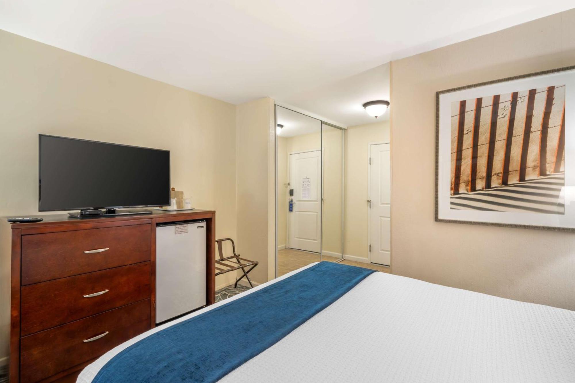 Best Western Plus Carpinteria Inn Экстерьер фото
