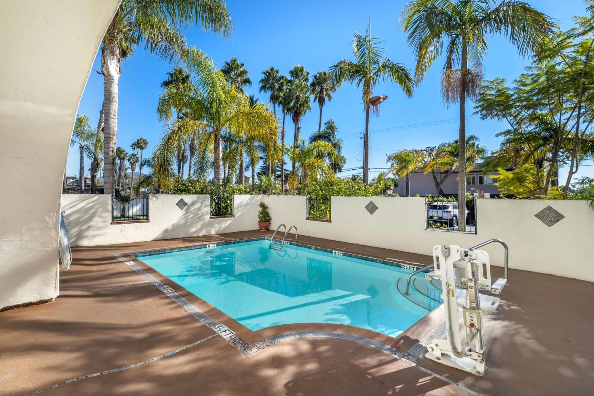 Best Western Plus Carpinteria Inn Экстерьер фото